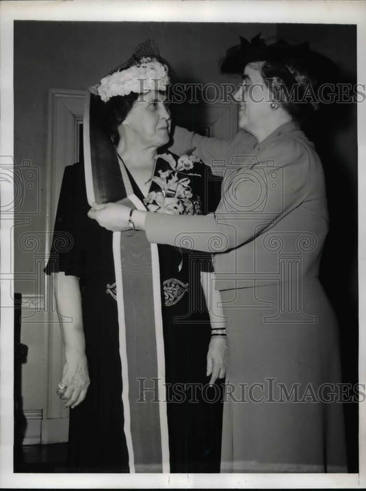 1941 Press Photo Mrs.William Pouch as Pres.of Daughter of American Revolution. - Historic Images