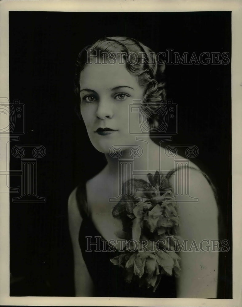 1933 Press Photo Ms.Henriette Pirrung got two Million estate on her Birthday. - Historic Images