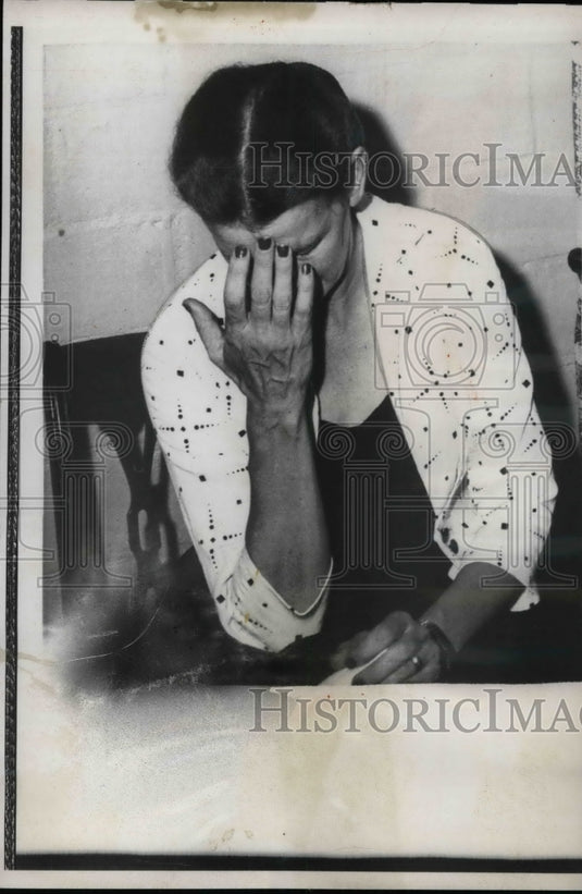 1958 Rose Powers,kept her baby in Army Tyoe Footlocker for 11 yrs. - Historic Images