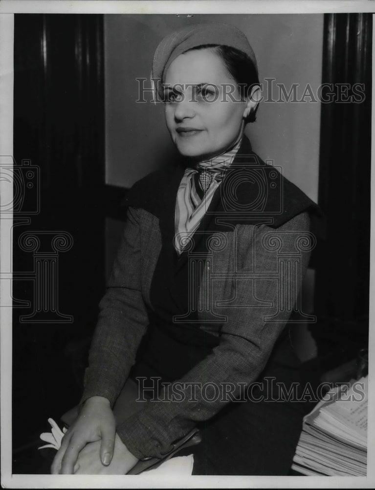 1934 Press Photo Countless Sonia Poushkareff injured in Auto she was riding.-Historic Images