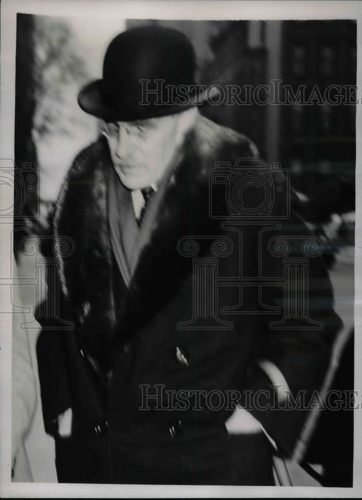 1938 Press Photo Amos R.Pinchot at his Actress Daughter Funeral in New York. - Historic Images