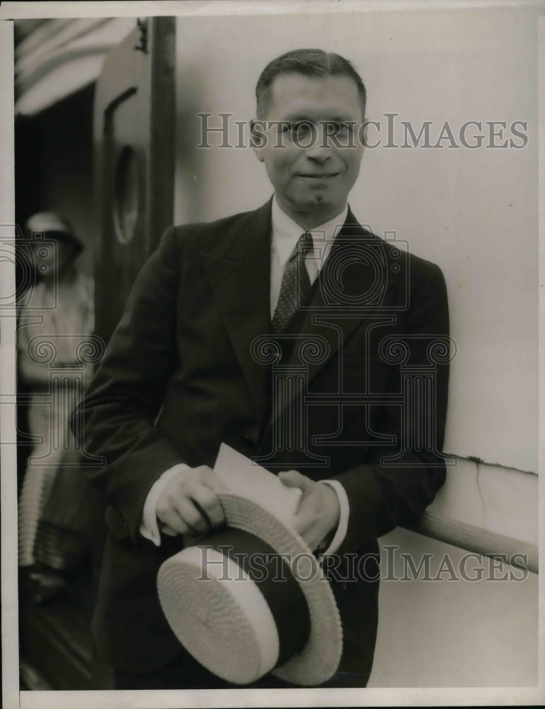 1933 Dr E. De Torres y hechavarria of Cuba  - Historic Images