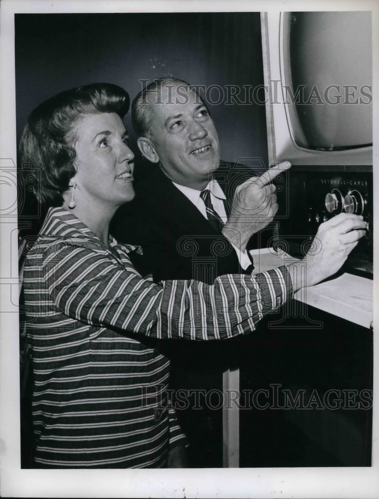 1968 Betty Cope, John White, Pres. National Educational Television - Historic Images