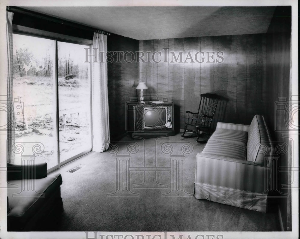 1968 Press Photo A family room in Hideaway Hilton Hotel - nea70390-Historic Images