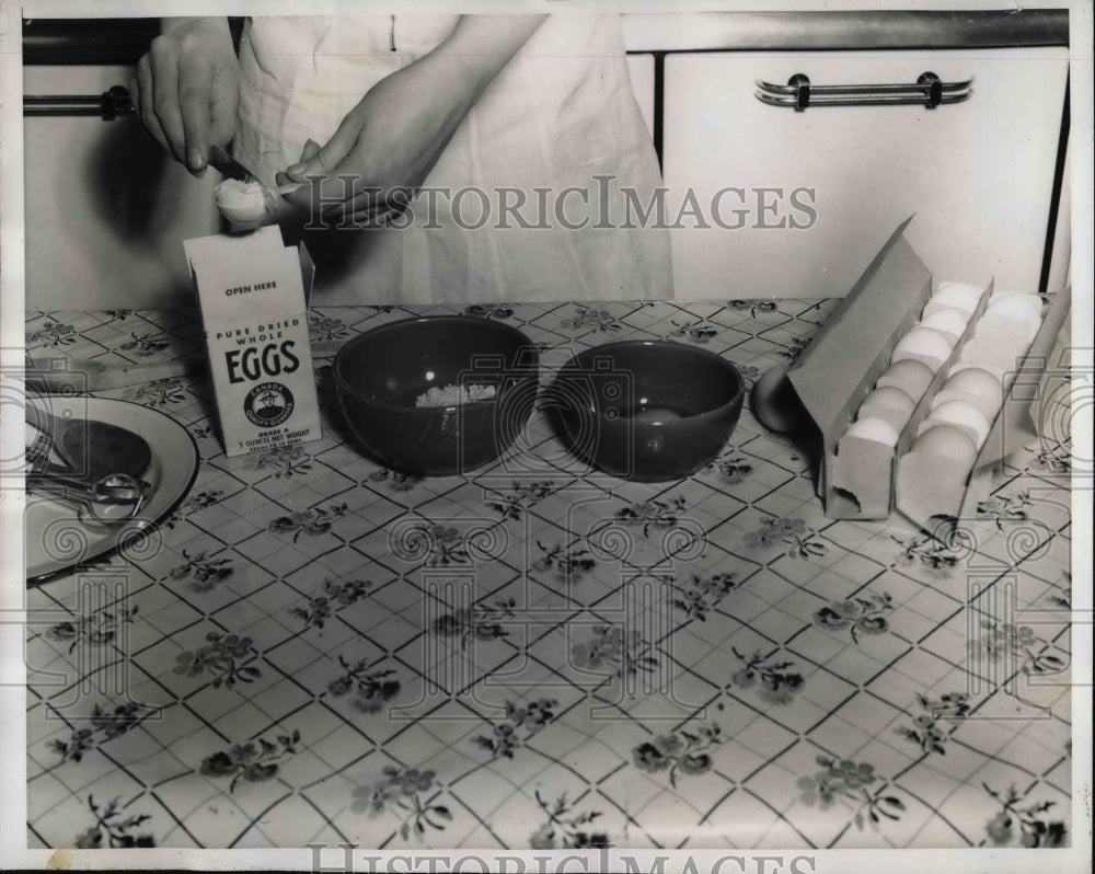 1944 Advertising Picture of Powdered Eggs in Toronto, Canada - Historic Images