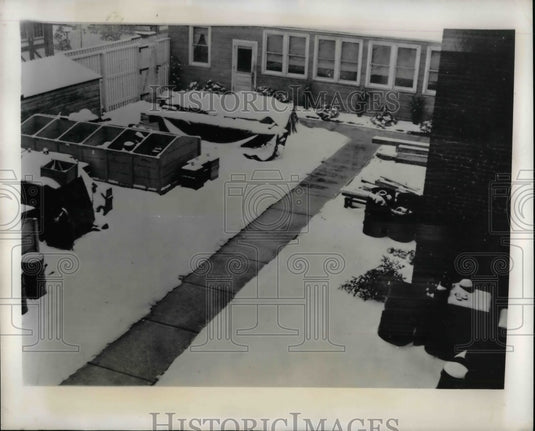 1944 Sarco Manufacturing Corporation installed heated cross - Historic Images