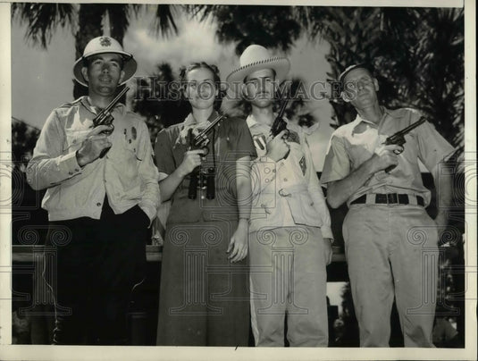 1939 Howard family of Miami pistol team  - Historic Images