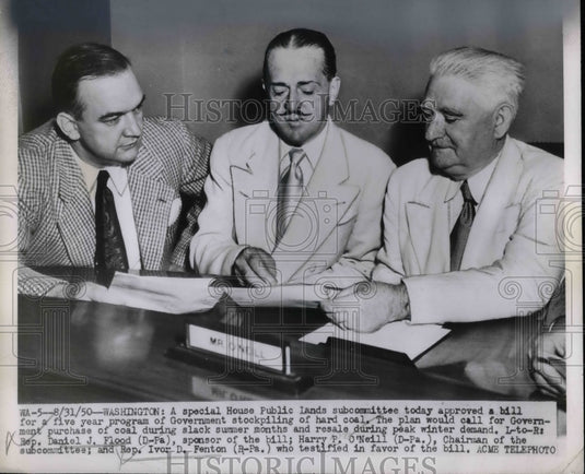 1950 House Public Lands subcommittee stockpiles coal  - Historic Images