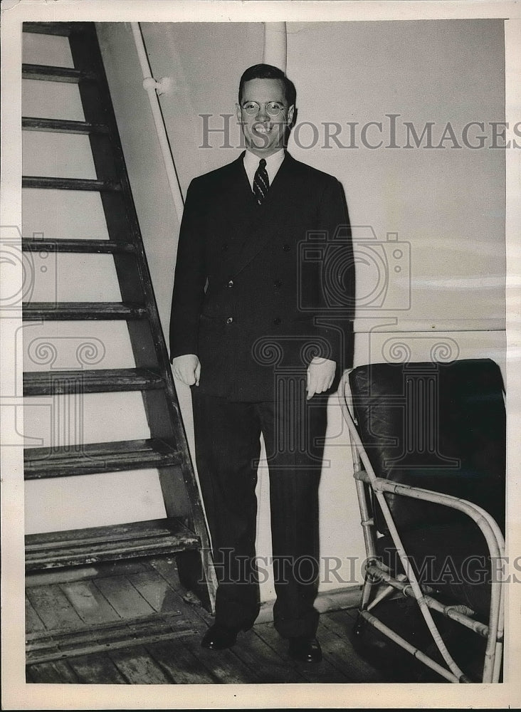1940 William McChesney Martin Jr. Off for Cruise to Ecuador - Historic Images