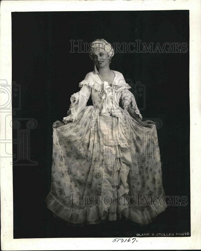 1939 Press Photo Mr sStuart Harrison Ralph as Betty Washington in pageant - Historic Images