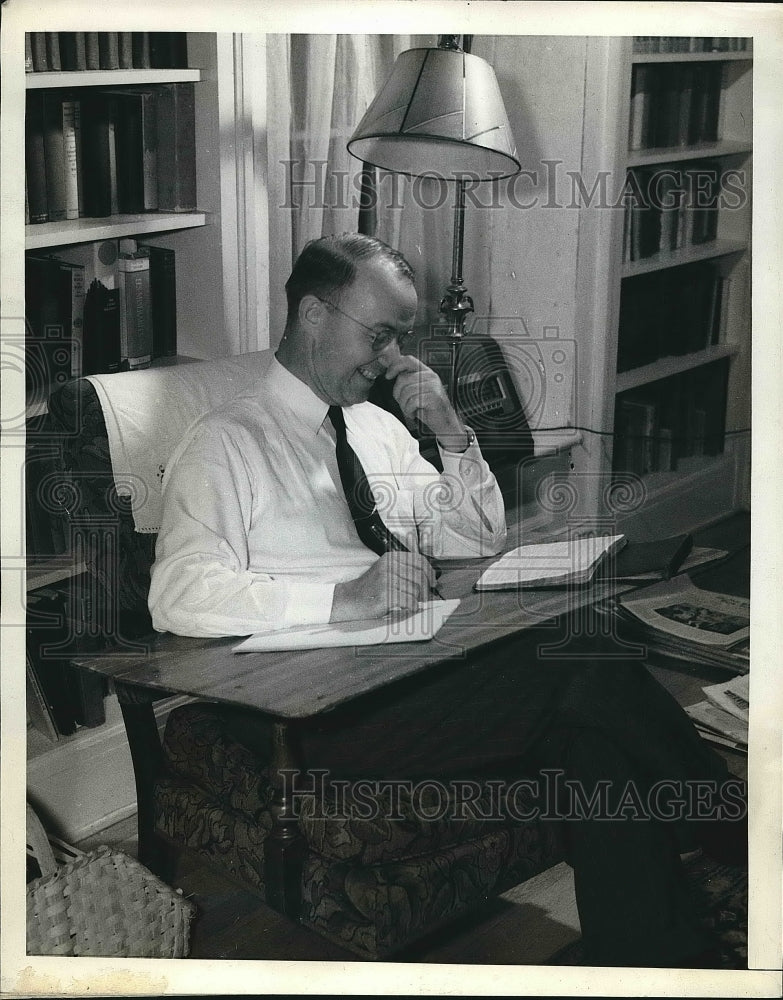 1943 Press Photo Dr George C. Bellingreth, minister at Rabun Gap Nacoohee sch. - Historic Images