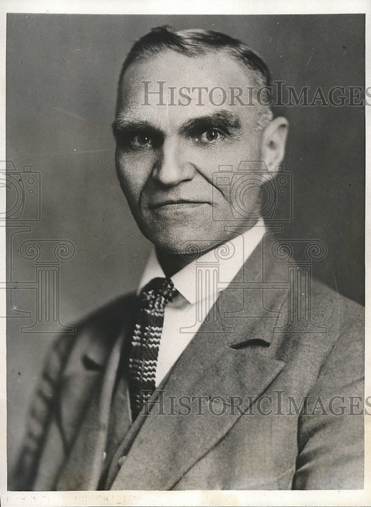 1932 J. R. Meaymouth, turnkey in charge of Martin Insull in jail - Historic Images