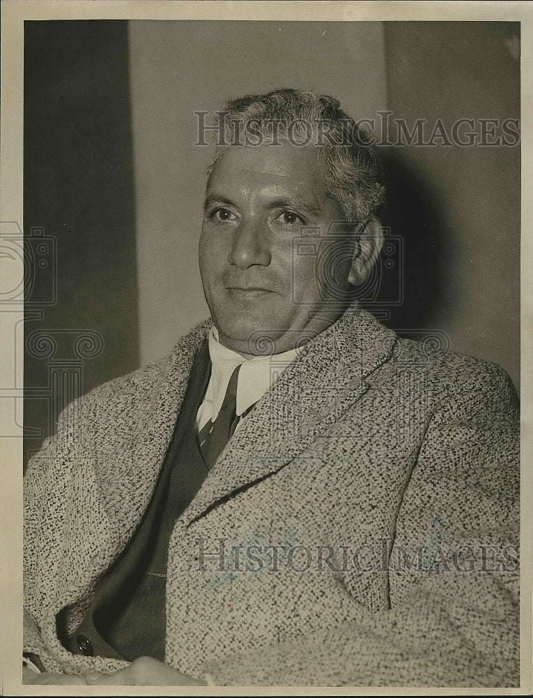 1923 Businessman Mike Mosq  - Historic Images