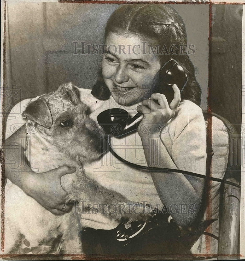 1947 Young Rita Banford Of North Hollywood California Plays With Dog - Historic Images
