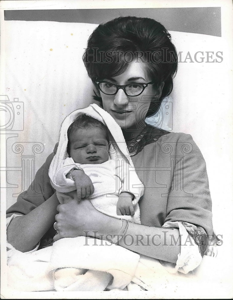 1965 Mrs Antona Palmer &amp; baby son as husband is in Vietnam - Historic Images