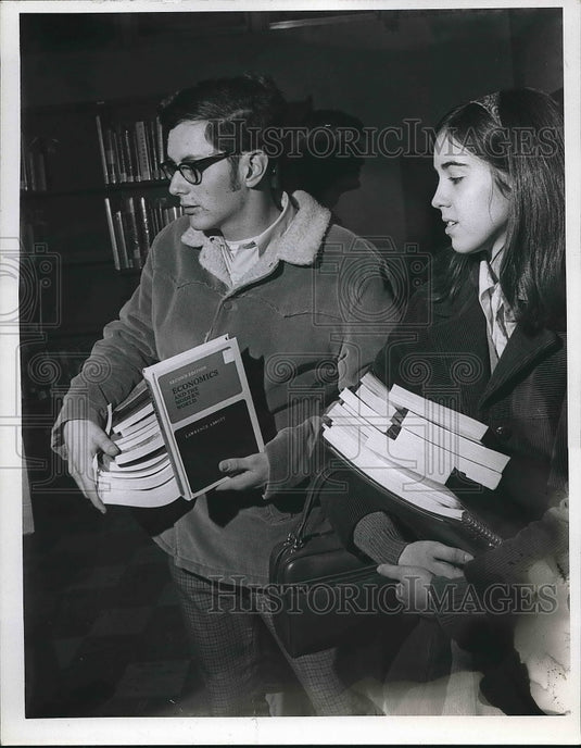 Cleveland Univ students Tom McGlynn & Maureen Calley  - Historic Images