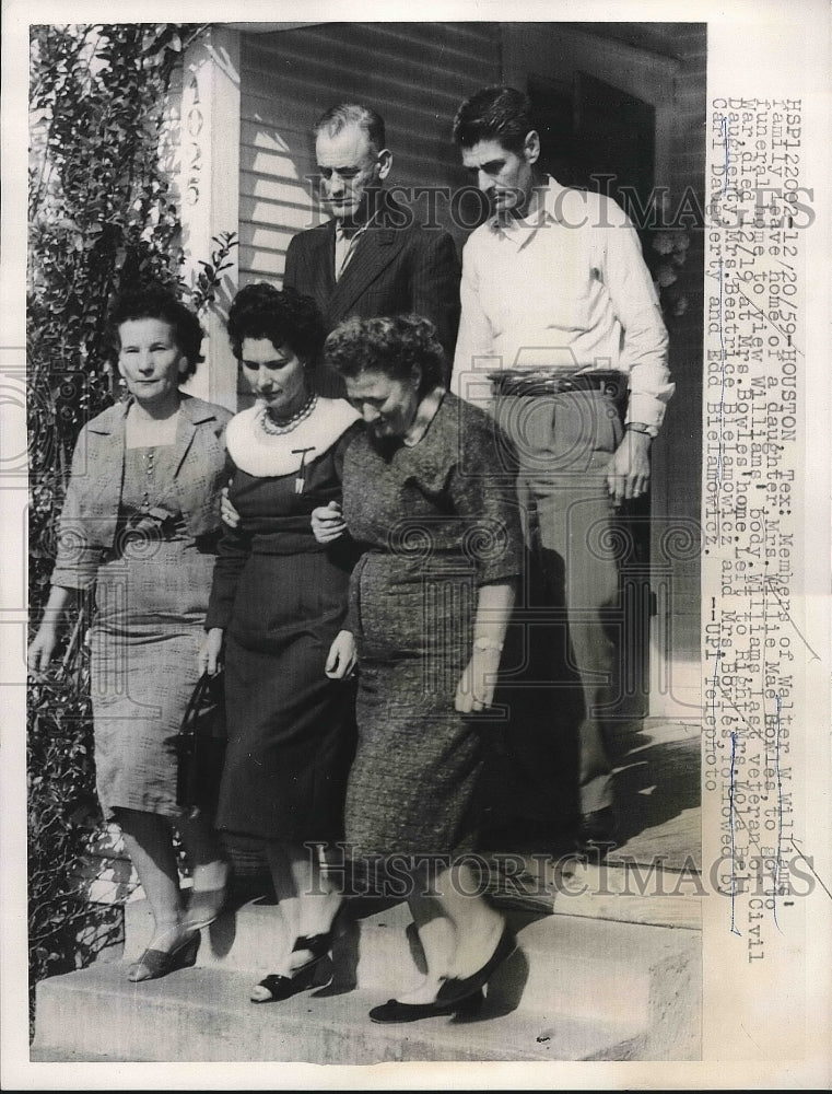 1959 Houston, Tx. Walter W Williams family for Civil war vet funeral - Historic Images
