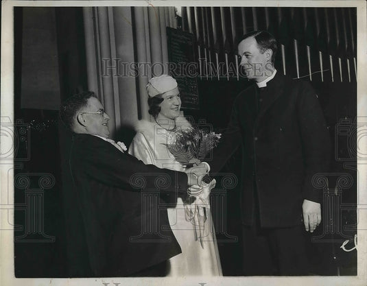 1934 Press Photo Samuel Martin Weds Ada I. Bell, Reverend Thomas L. Ridout - Historic Images