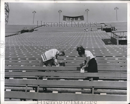 1947 Press Photo Rally committe of UCLA at the Colieseum - nea71487-Historic Images