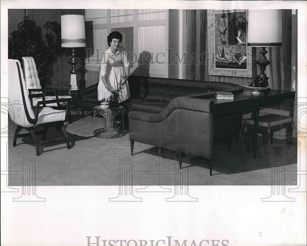 1962 Press Photo L shaped sofa furniture designs available for living room - Historic Images