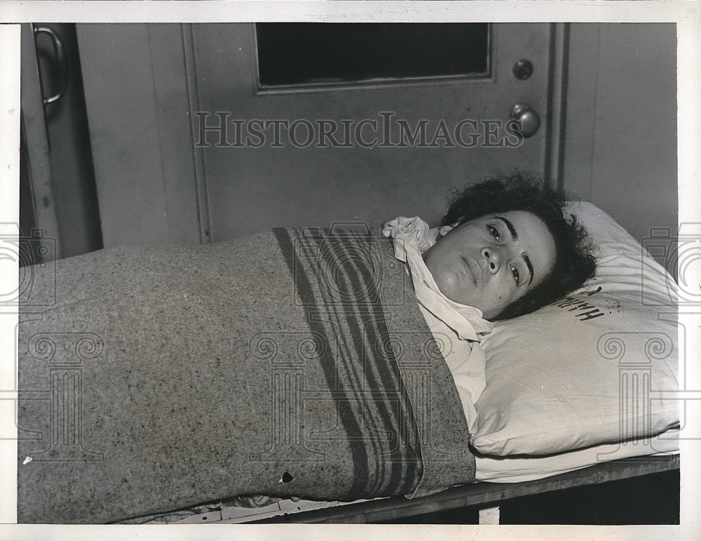 1938 NYC, Esther Marzar in hospital from subway crash  - Historic Images