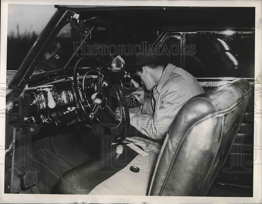 1947 William Brady Police Fingerprint Detail Mounda Club Holdup Car - Historic Images