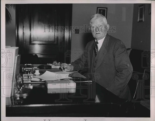 1936 Press Photo Mr Garner at work at his office desk - nea71564 - Historic Images