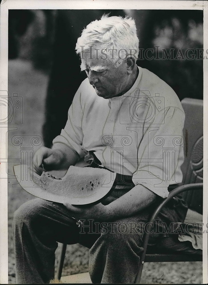 1937 Vice Pres. John Nance Garner helping himself with a melon - Historic Images