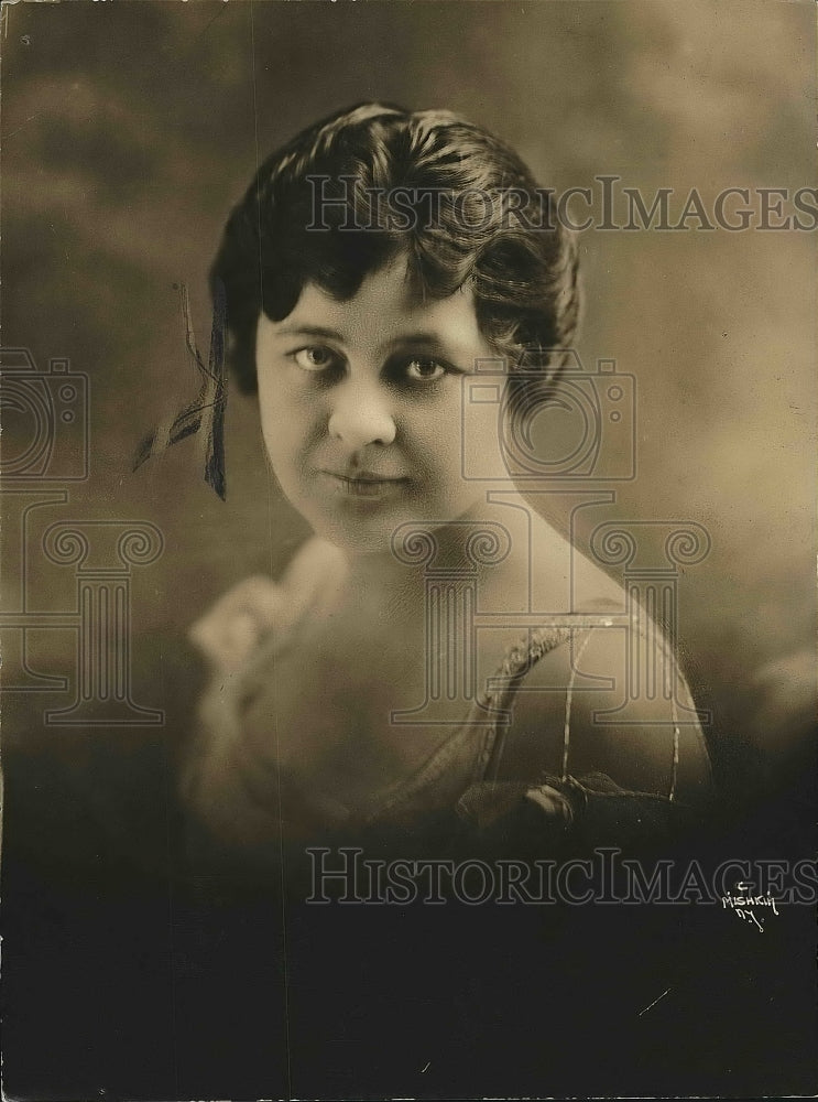 Singer Marie Sundelius posing for photo  - Historic Images