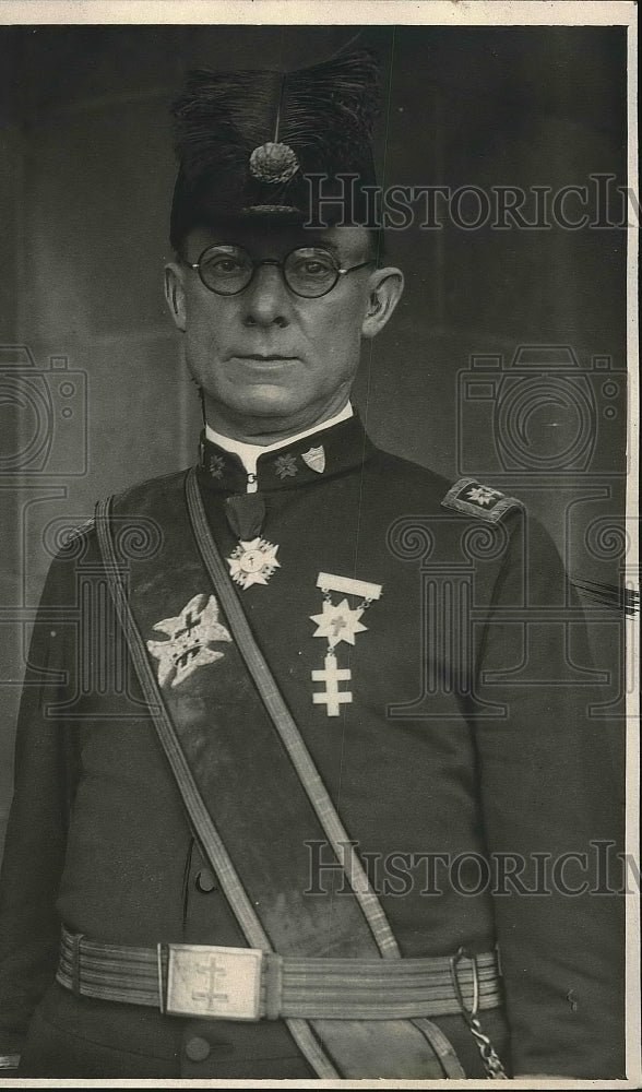 1927 Press Photo E.B. Biefet of Knights of Malta. - nea71885-Historic Images