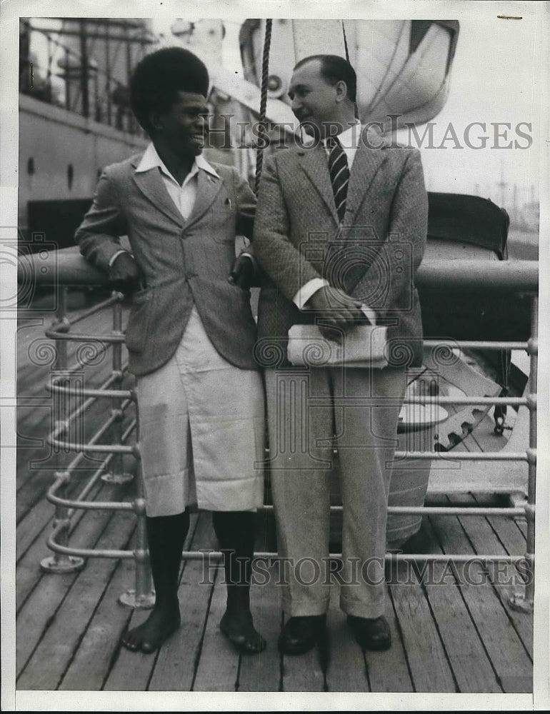 1934 Press Photo Niko Raikuna and Capt. A.W. Cross on a ship - Historic Images