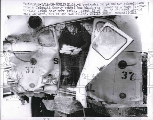 1959 Press Photo Tractor Trailer, Colquitt County School Bus Accident Moultrie - Historic Images