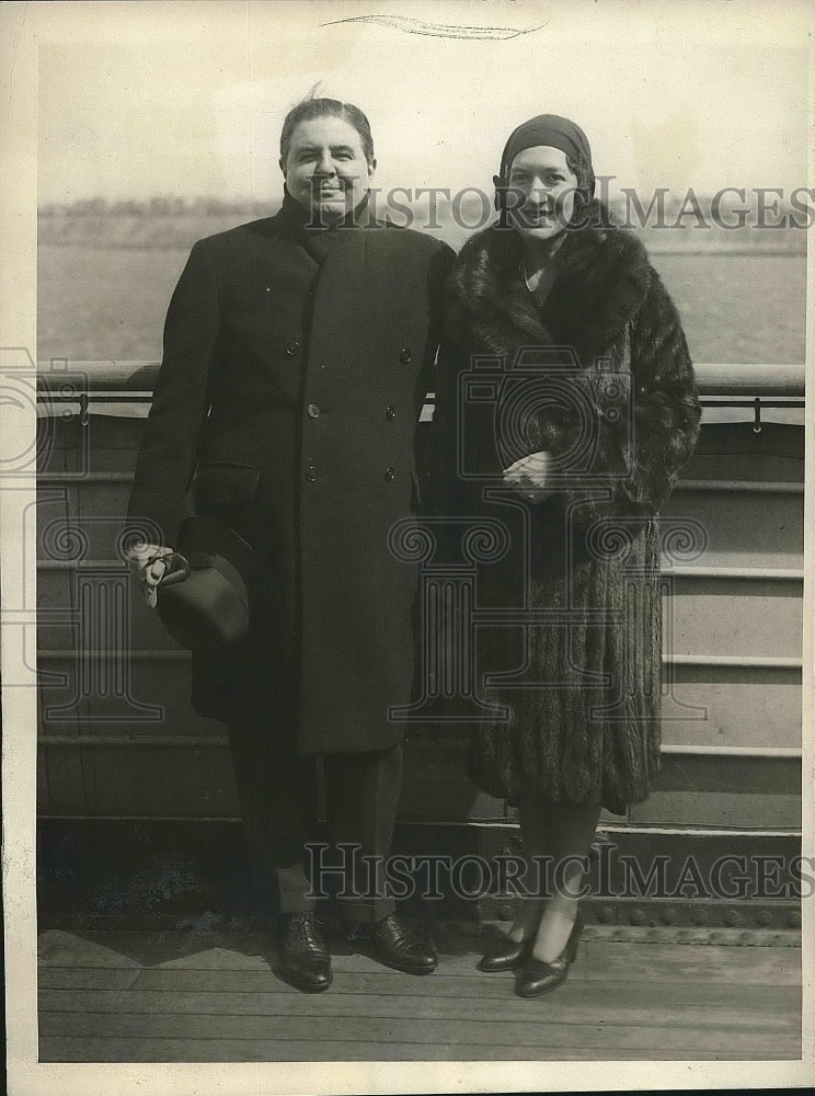 1930 Press Photo Mr. and Mrs. Gilbert Miller arriving in New York - nea72395 - Historic Images