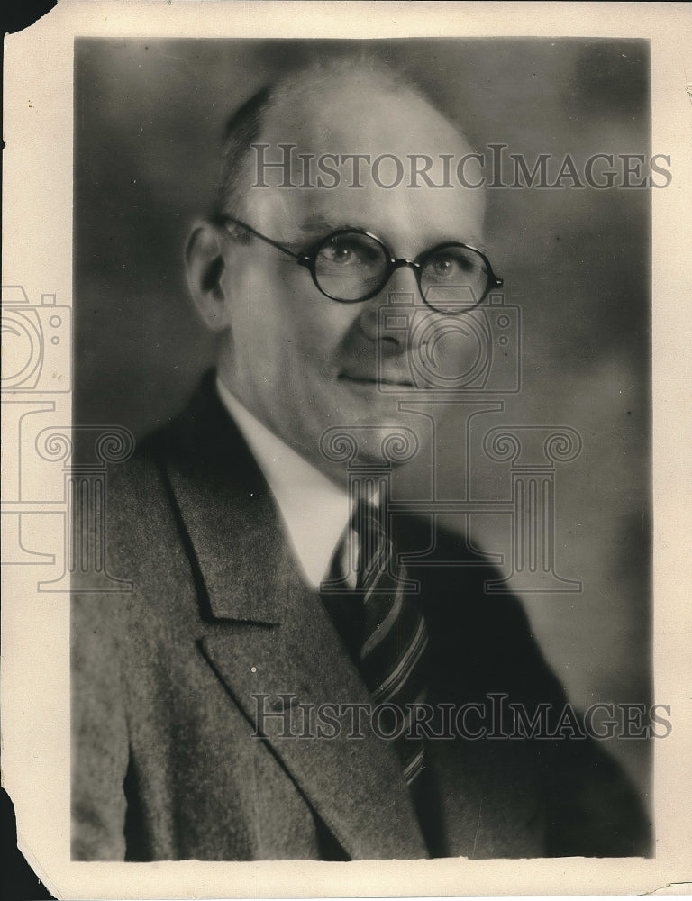 1928 Harry Hurst posing for photo  - Historic Images