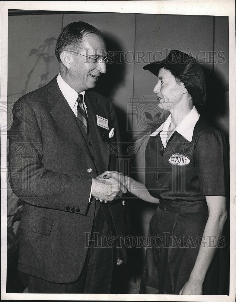 1943 Alma E McGuiness &amp; Lamont Du Pont at his company  - Historic Images
