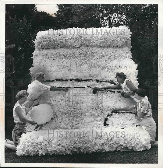 1961 Mrs. D. Pasek, J. Zeleznik, Mrs. R. Vasey, P. Gaughan, Parade - Historic Images