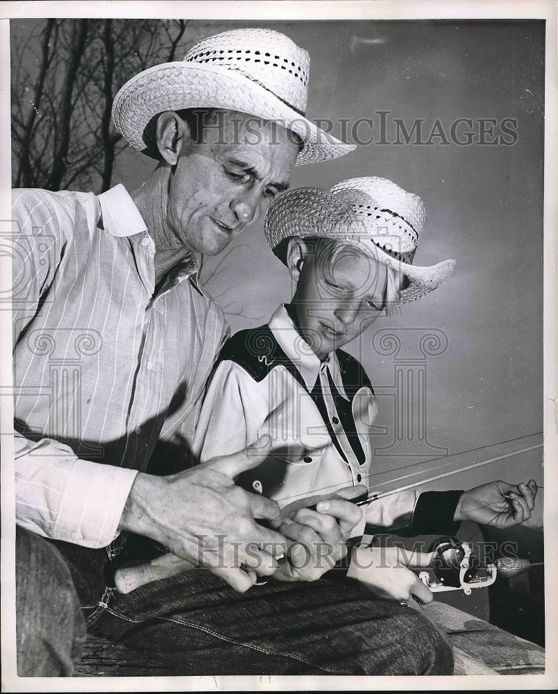 1952 Press Photo Steel mill Al Phillips and A.C. Fishing - Historic Images