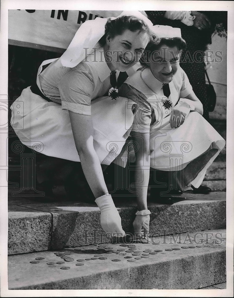 1954 Nurses Barbara Salt Joyce Owen  - Historic Images