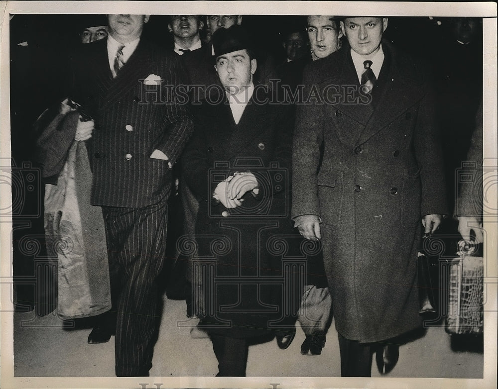 1939 Paris, France Joseph Reslen in custody for murder  - Historic Images