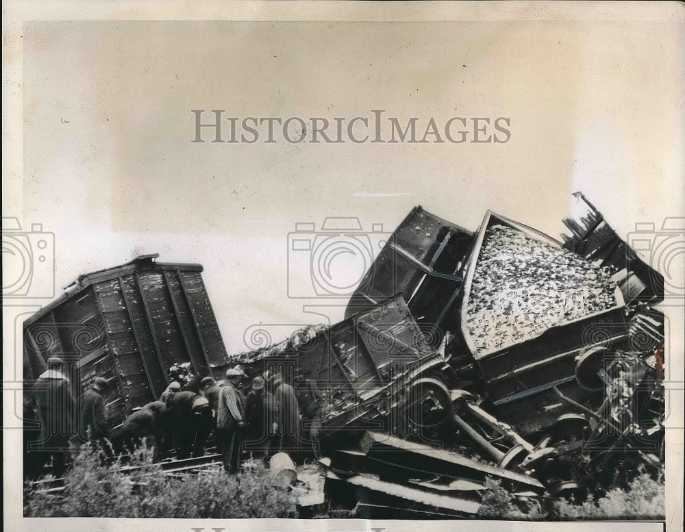1938 Press Photo Train Wreck Kills Four &amp; Injures Twelve in Folsom, NM - Historic Images