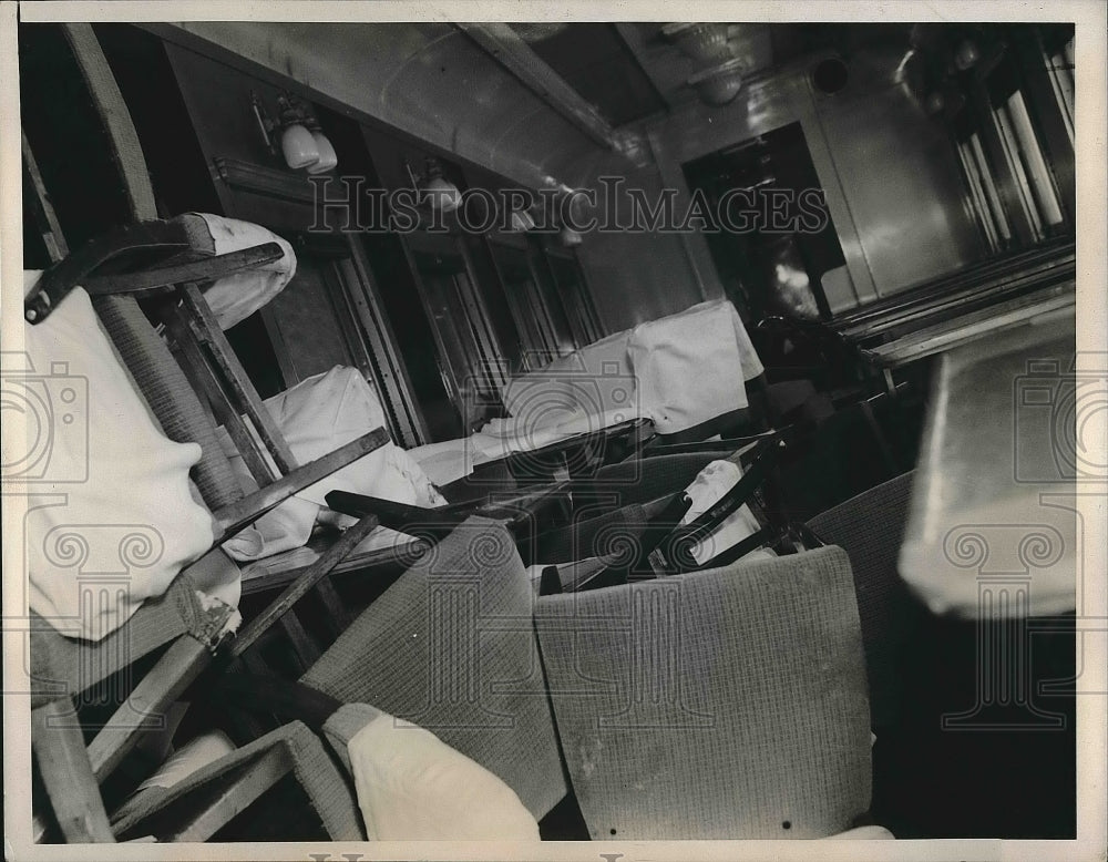1938 Worth, Illinois derailed train wreck scene  - Historic Images