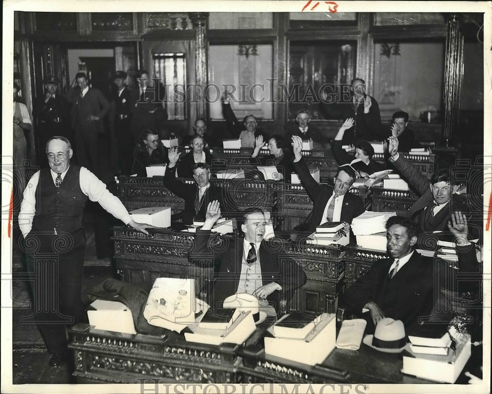 1936 Press Photo Chamber Voting on Emergency Relief Funds in New Jersey - Historic Images