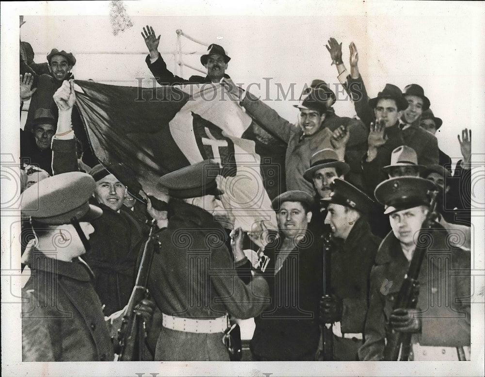 1941 Press Photo Philadelphia United States Marines Belvedere Boat - Historic Images