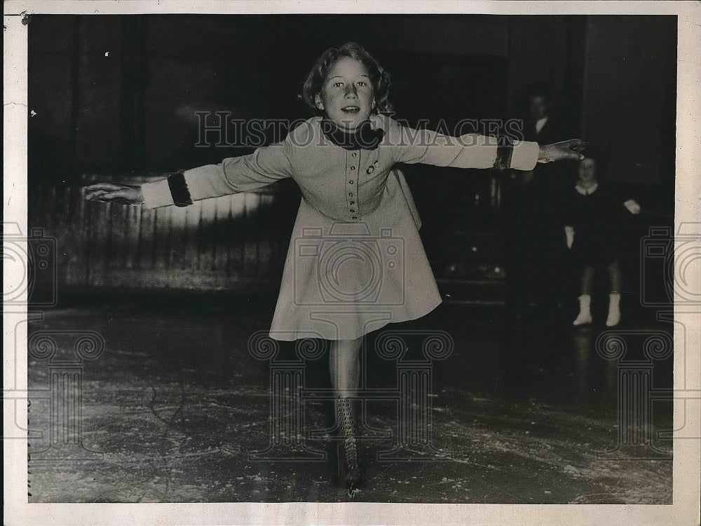 1936 Harit Henie Cousin Of Sonia Henig Practices On Ice Skates - Historic Images