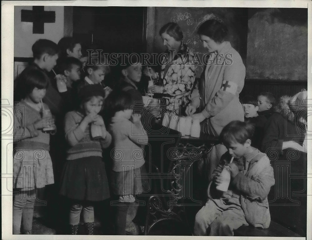 1934 &quot;Roustabants&quot; in a southern orphanage getting anti-Pallagen - Historic Images