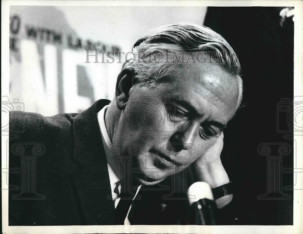 1964 British Labor leader Harold Wilson at meeting  - Historic Images