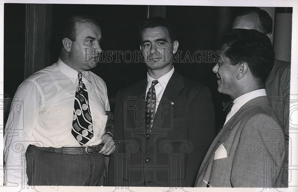 1947 Press Photo Councilman Michael Quill, John Santo & Harry Sacher on hearing - Historic Images