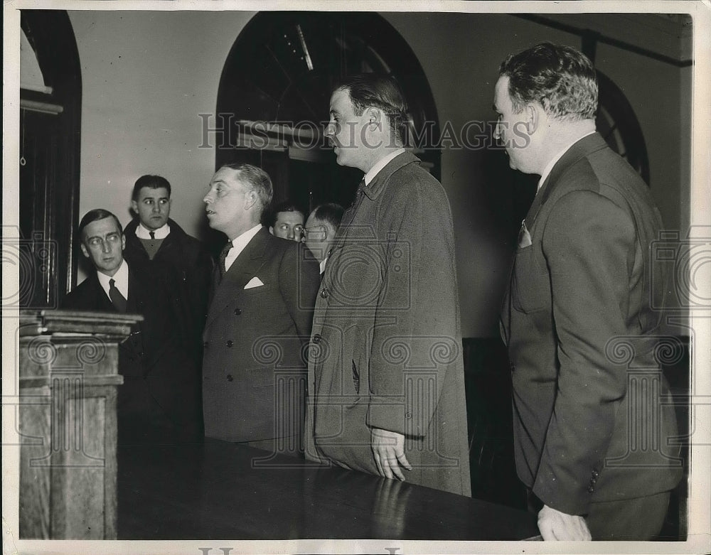 1937 George Hoyt Jr. Samuel L. Walsh arraigned  - Historic Images