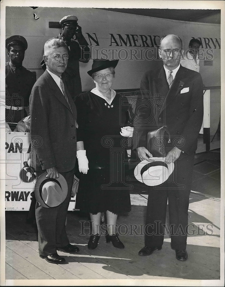 1939 Press Photo Norman C Lee, Mr, Mrs Albert G Mott Travel the World Via Plane - Historic Images