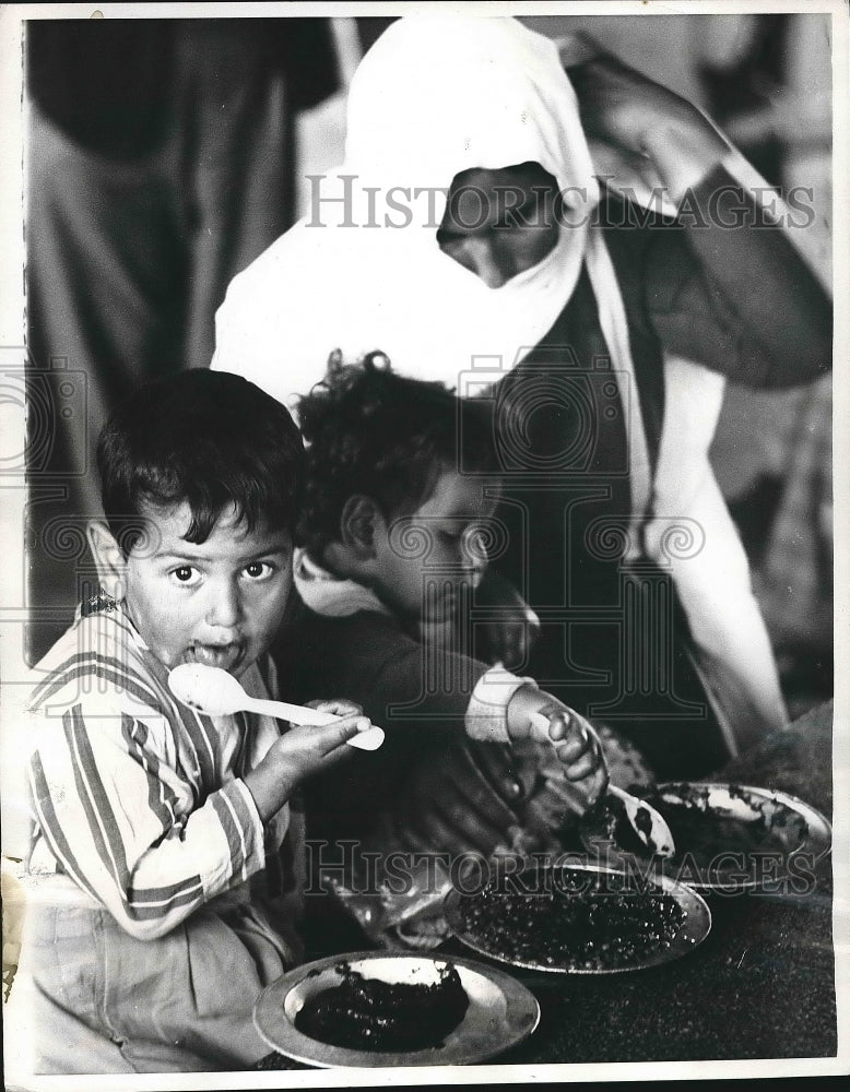1969 Children Eating Daily Ration at Jabalia Mess Hall  - Historic Images